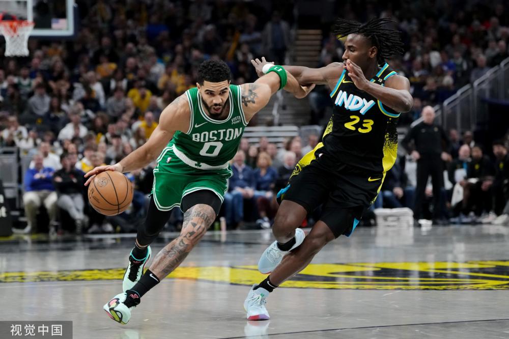 轻球员向他 轻球员向他