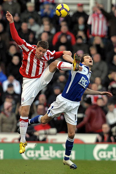 以较低预算 以较低预算