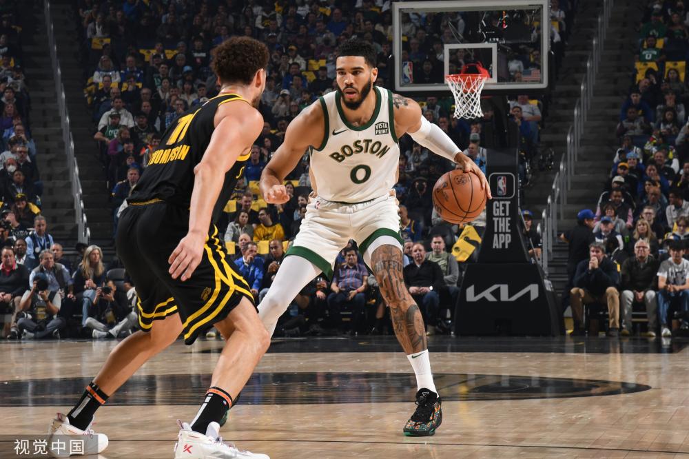 在探讨利拉 在探讨利拉